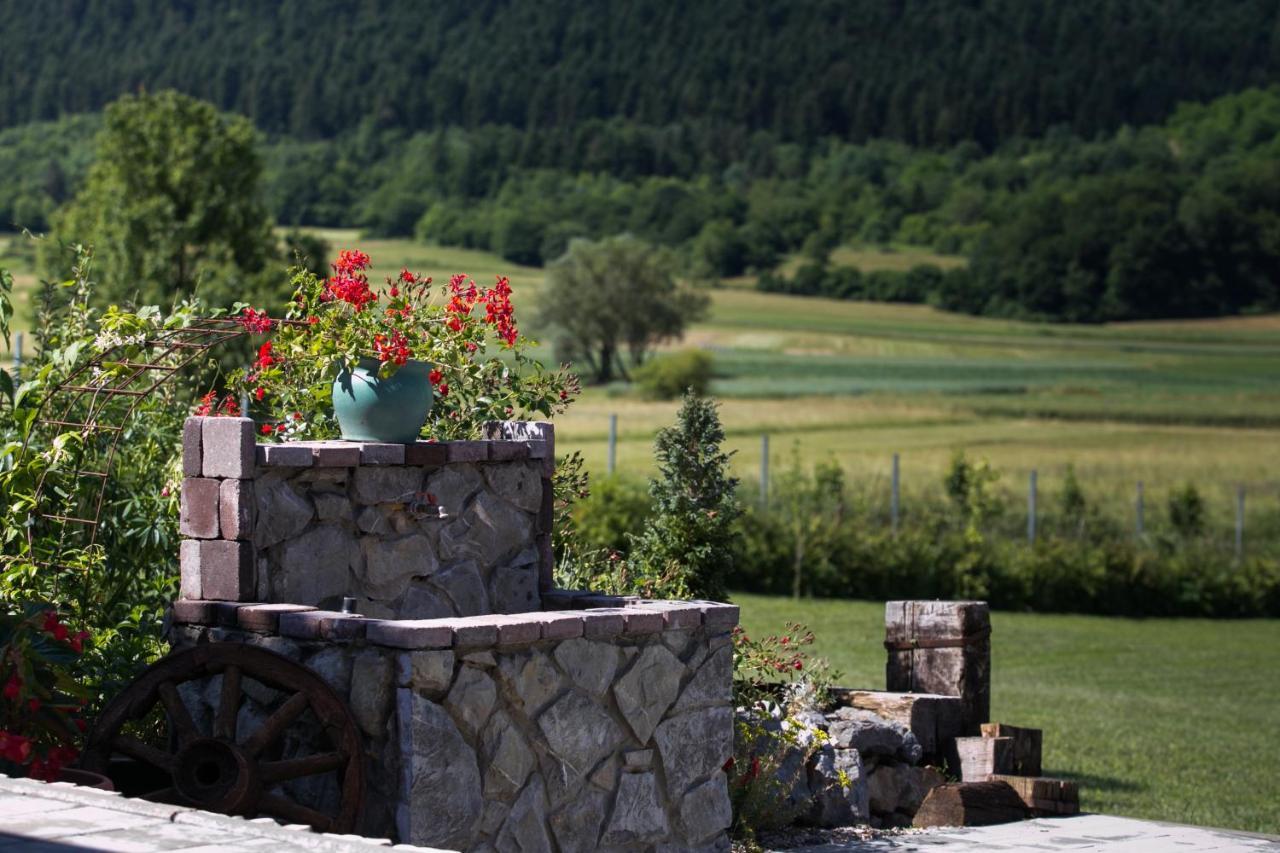 House Arupium - Hot Tub Villa Otočac Exteriör bild